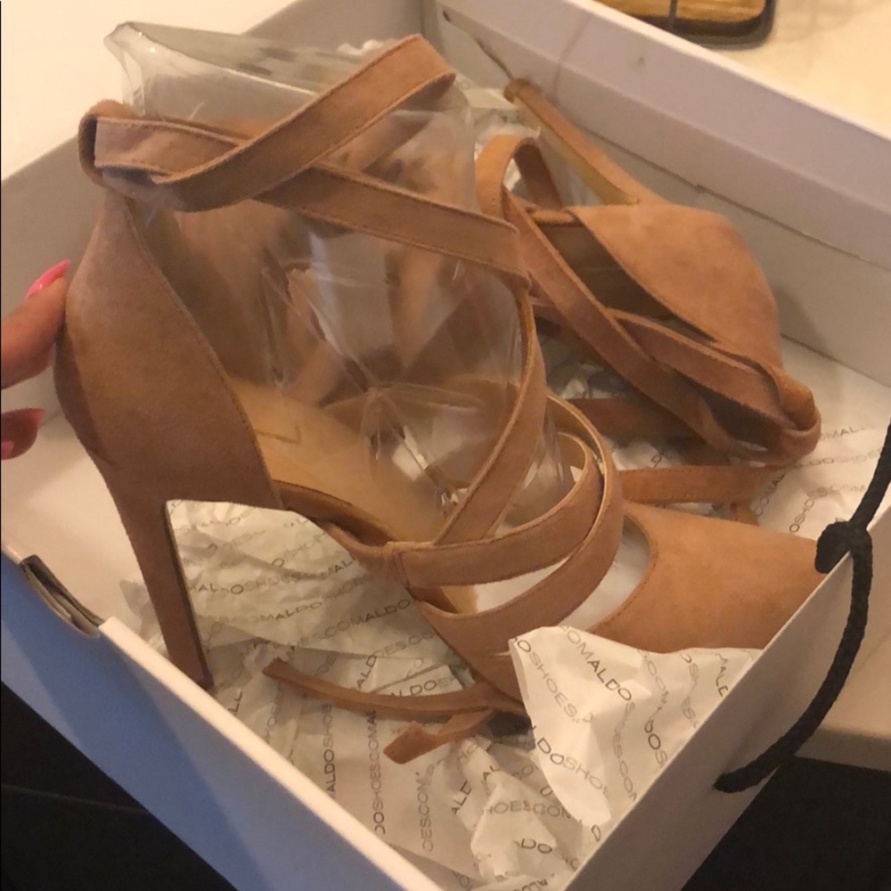 ALDO heels (camel) sued